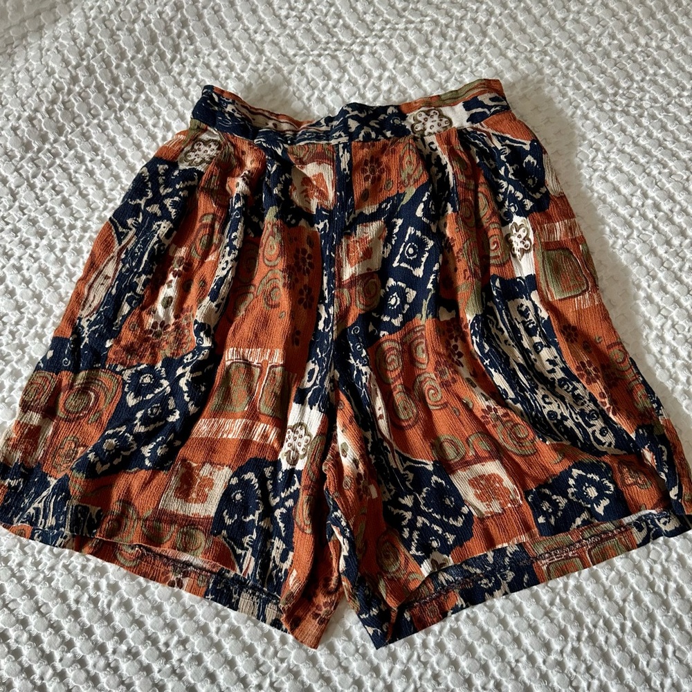 SOLD vintage 90s high waisted shorts